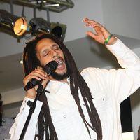 Julian Marley Performing live to promote the new range of headphones | Picture 112606